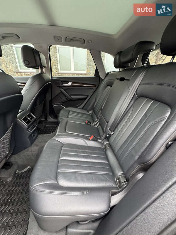 Внедорожник / Кроссовер Audi Q5 2018 в Владимире фото 74 Внедорожник / Кроссовер Audi Q5 2018 в Владимире