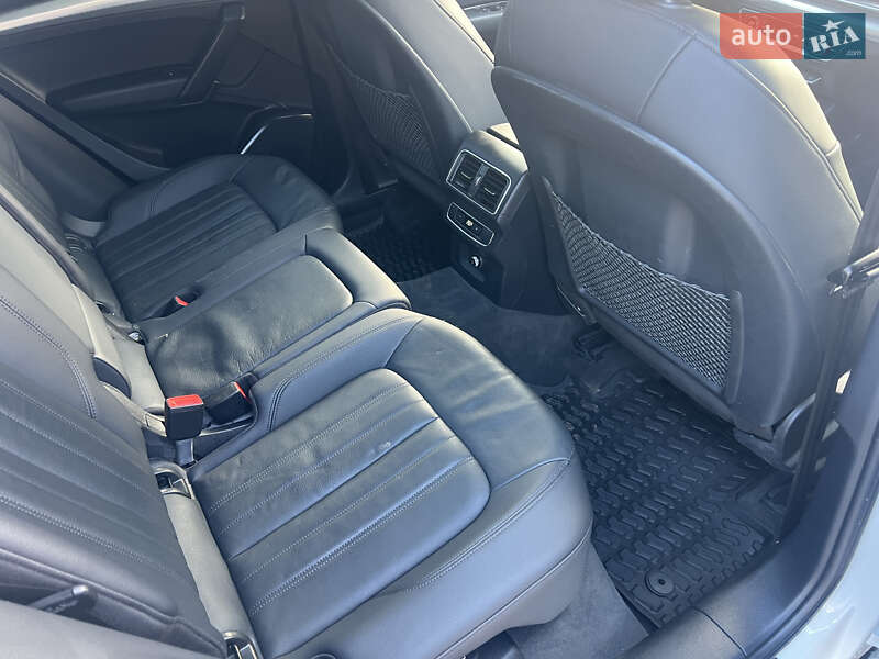 Позашляховик / Кросовер Audi Q5 2018 в Тернополі