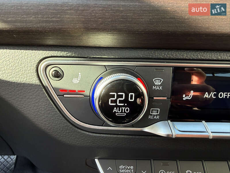 Внедорожник / Кроссовер Audi Q5 2020 в Стрые