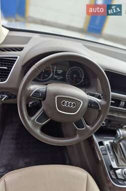Позашляховик / Кросовер Audi Q5 2015 в Василькові