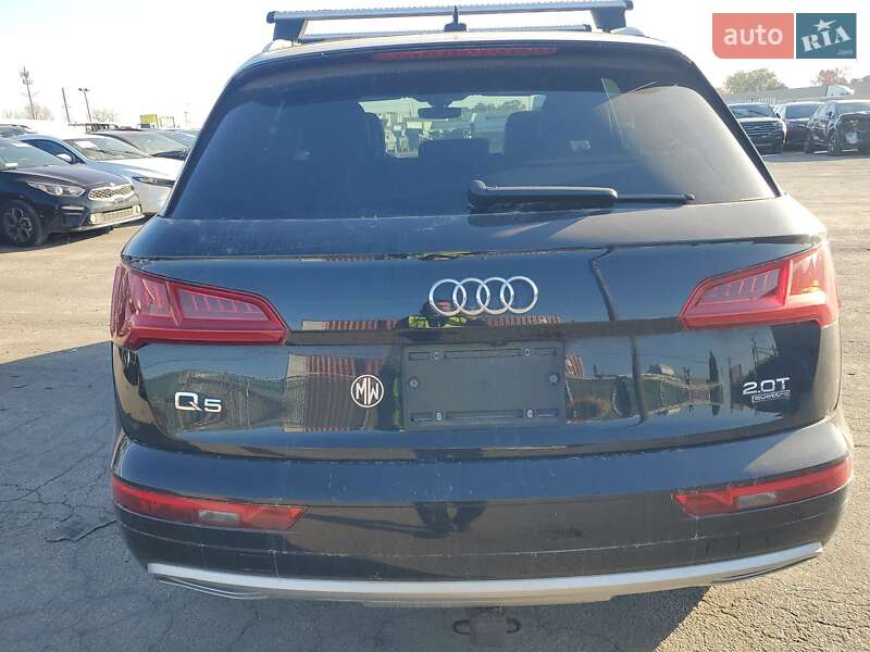 Позашляховик / Кросовер Audi Q5 2017 в Ужгороді