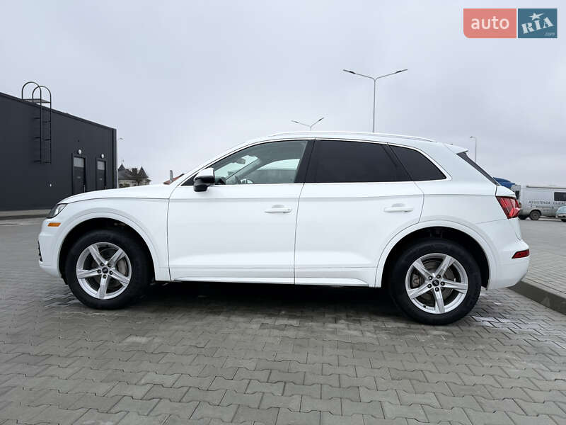 Позашляховик / Кросовер Audi Q5 2017 в Львові фото 8 Позашляховик / Кросовер Audi Q5 2017 в Львові