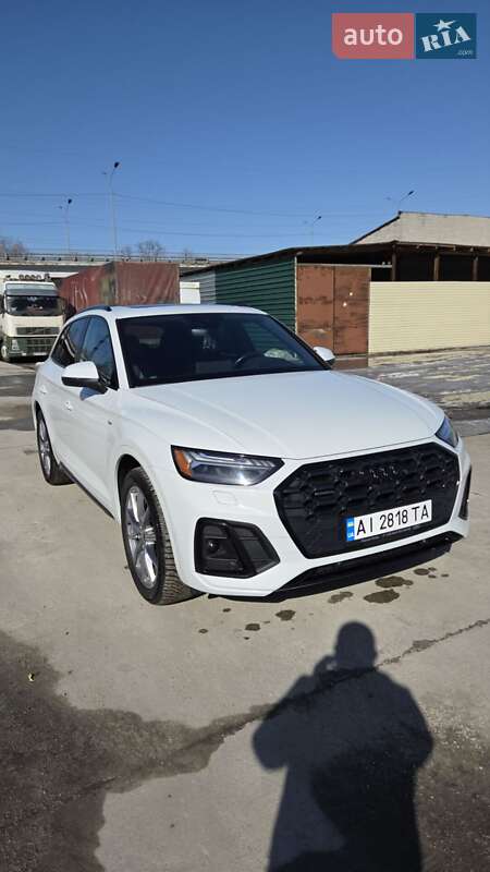 Позашляховик / Кросовер Audi Q5 2021 в Києві