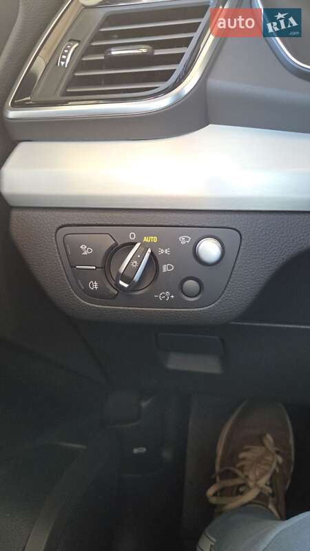 Позашляховик / Кросовер Audi Q5 2021 в Києві