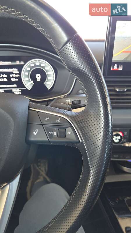 Позашляховик / Кросовер Audi Q5 2021 в Києві