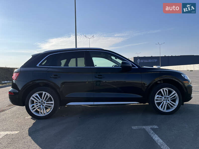 Внедорожник / Кроссовер Audi Q5 2018 в Львове