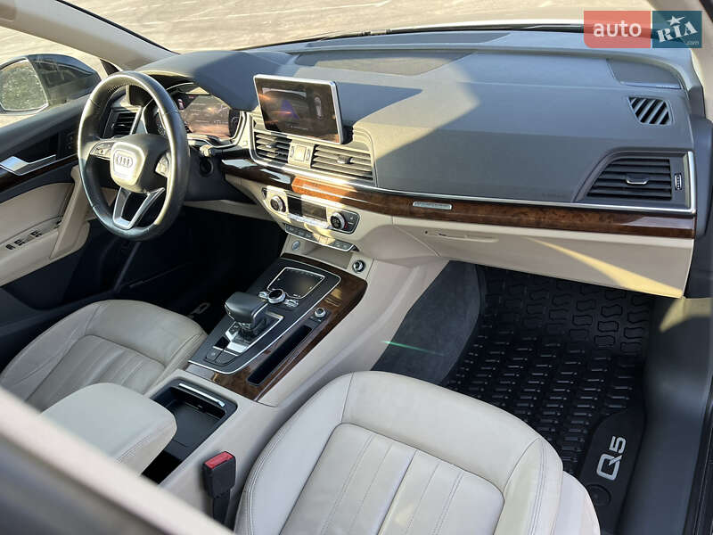 Внедорожник / Кроссовер Audi Q5 2018 в Львове