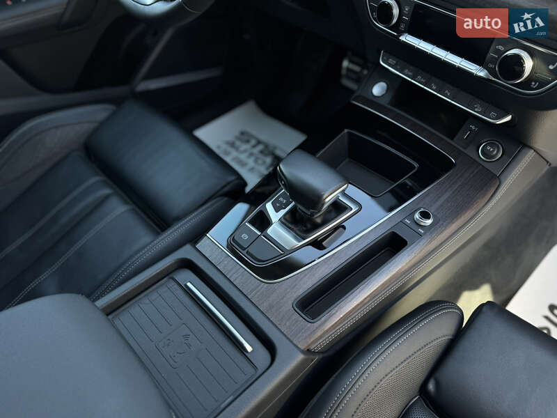 Позашляховик / Кросовер Audi Q5 2020 в Львові