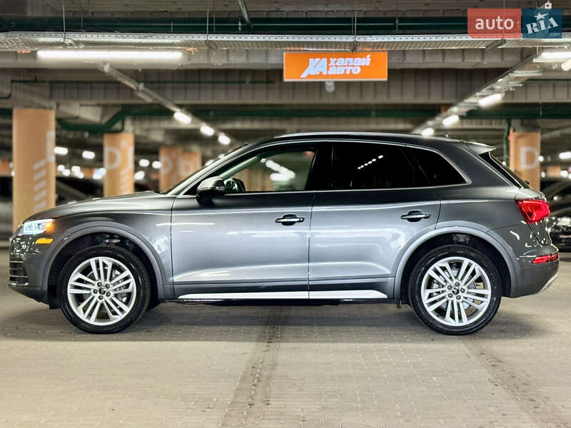 Позашляховик / Кросовер Audi Q5 2020 в Києві