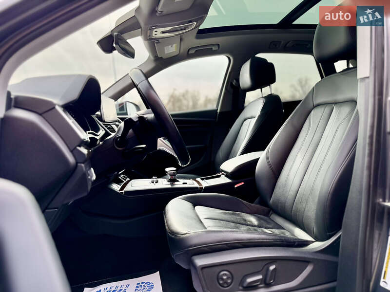 Позашляховик / Кросовер Audi Q5 2020 в Києві