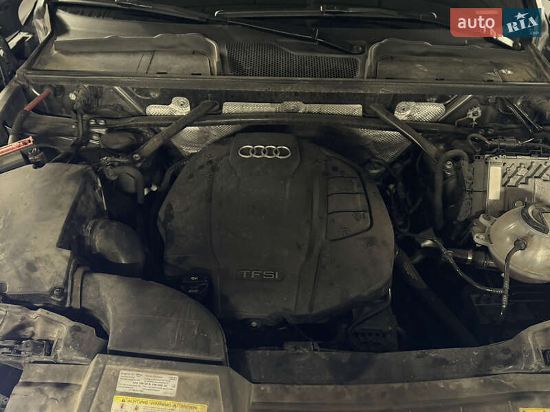 Позашляховик / Кросовер Audi Q5 2020 в Києві