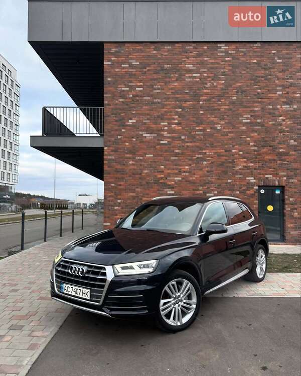 Позашляховик / Кросовер Audi Q5 2017 в Львові