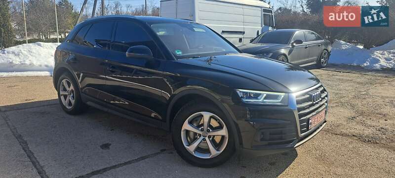 Позашляховик / Кросовер Audi Q5 2020 в Полтаві