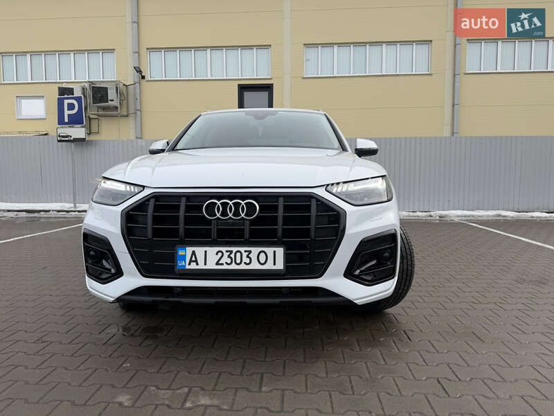 Внедорожник / Кроссовер Audi Q5 2021 в Киеве