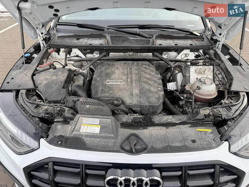 Внедорожник / Кроссовер Audi Q5 2021 в Киеве