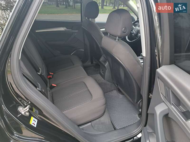 Позашляховик / Кросовер Audi Q5 2020 в Полтаві