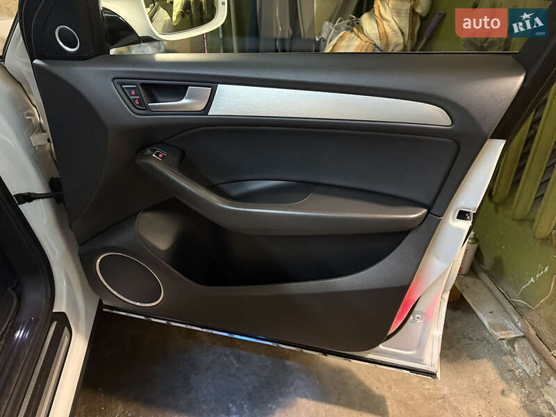 Позашляховик / Кросовер Audi Q5 2015 в Чернігові фото 50 Позашляховик / Кросовер Audi Q5 2015 в Чернігові