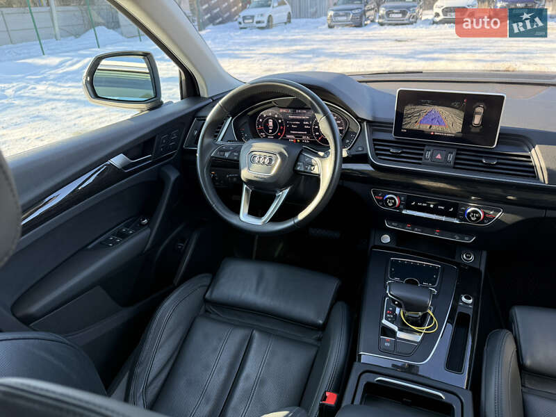 Позашляховик / Кросовер Audi Q5 2018 в Києві фото 32 Позашляховик / Кросовер Audi Q5 2018 в Києві