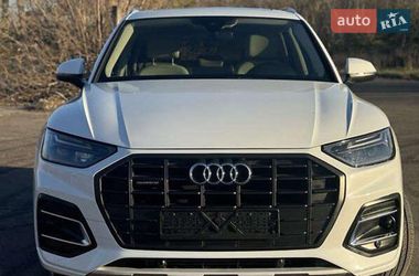 Позашляховик / Кросовер Audi Q5 2021 в Києві