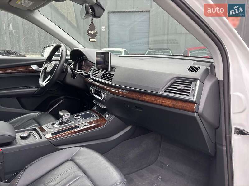 Внедорожник / Кроссовер Audi Q5 2019 в Львове