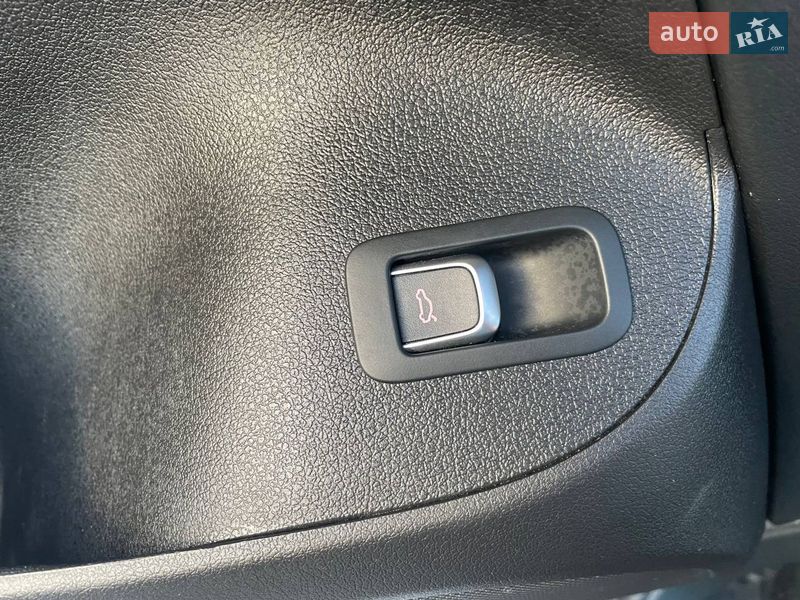 Позашляховик / Кросовер Audi Q5 2017 в Києві фото 21 Позашляховик / Кросовер Audi Q5 2017 в Києві