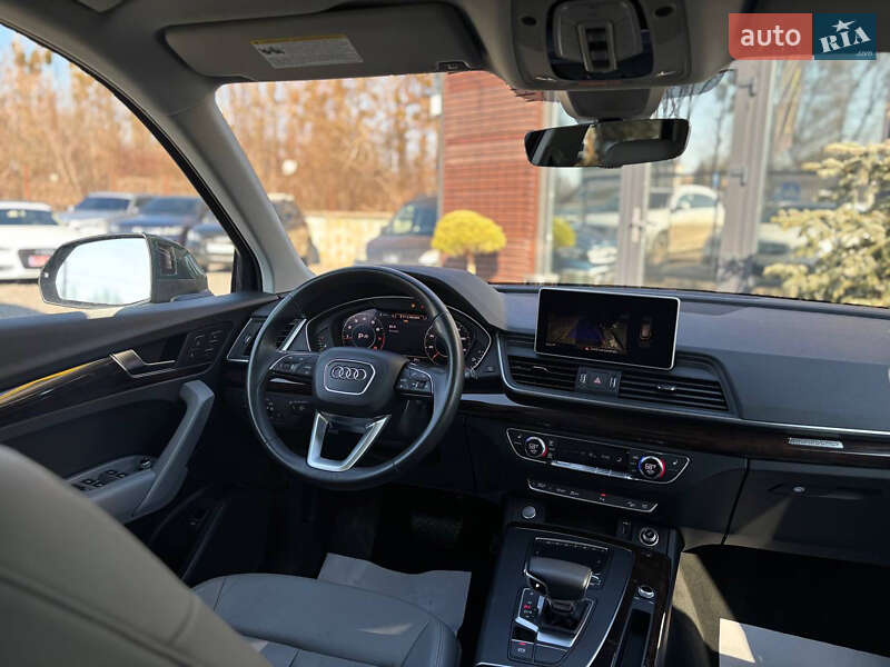 Позашляховик / Кросовер Audi Q5 2018 в Львові