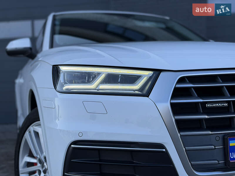 Позашляховик / Кросовер Audi Q5 2018 в Луцьку