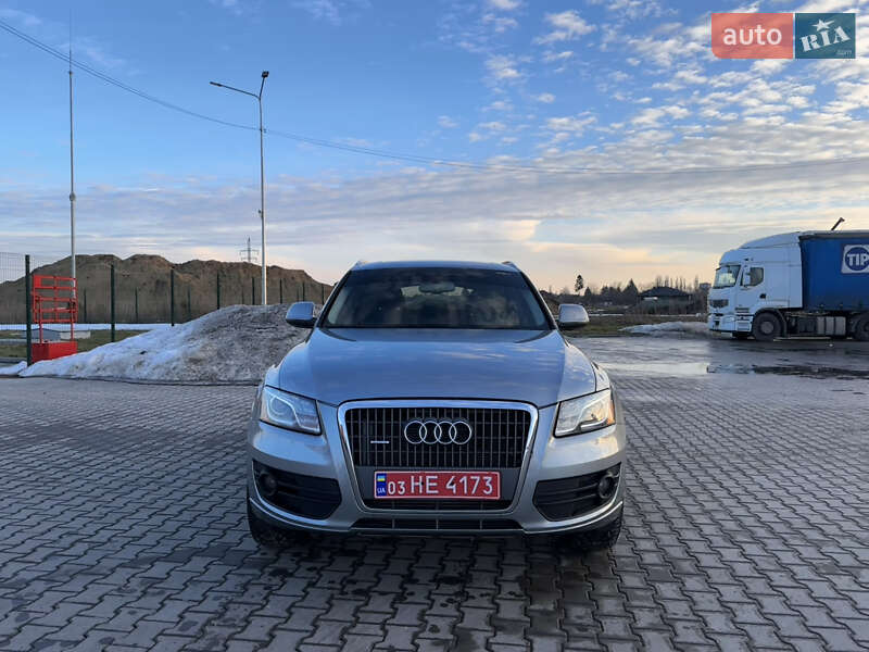 Позашляховик / Кросовер Audi Q5 2011 в Луцьку