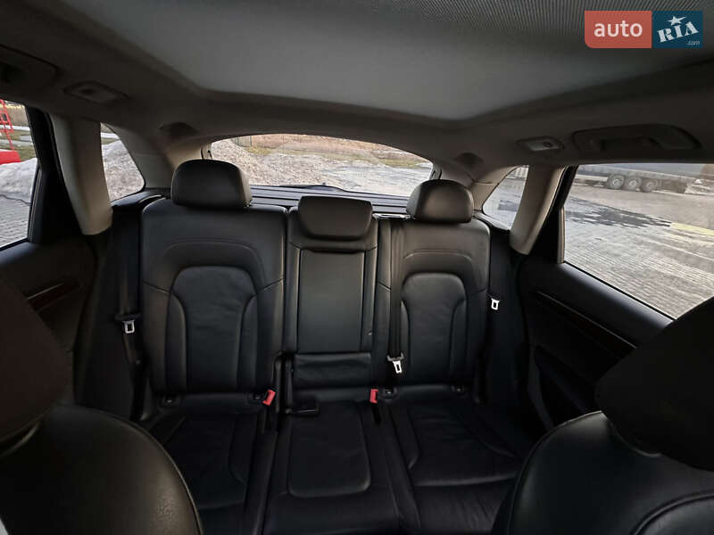 Позашляховик / Кросовер Audi Q5 2011 в Луцьку