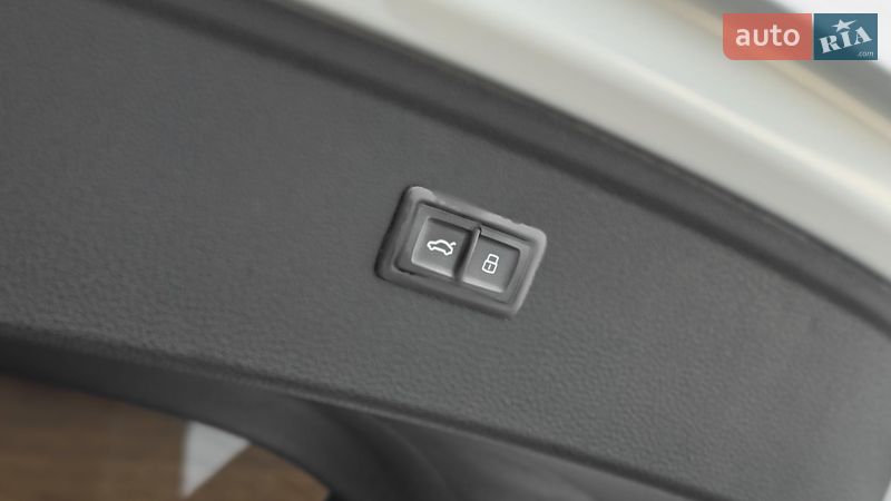 Позашляховик / Кросовер Audi Q5 2022 в Рівному