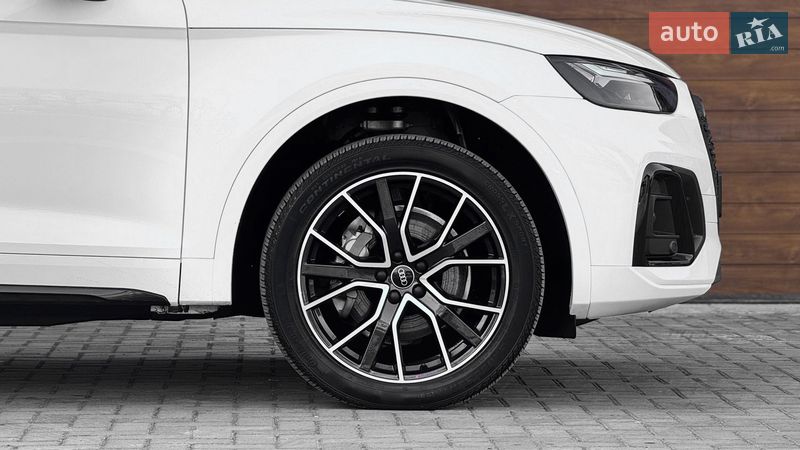 Позашляховик / Кросовер Audi Q5 2022 в Рівному