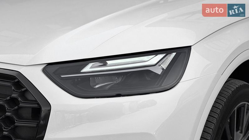 Позашляховик / Кросовер Audi Q5 2022 в Рівному