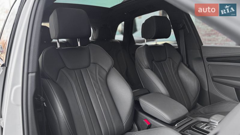 Позашляховик / Кросовер Audi Q5 2022 в Рівному