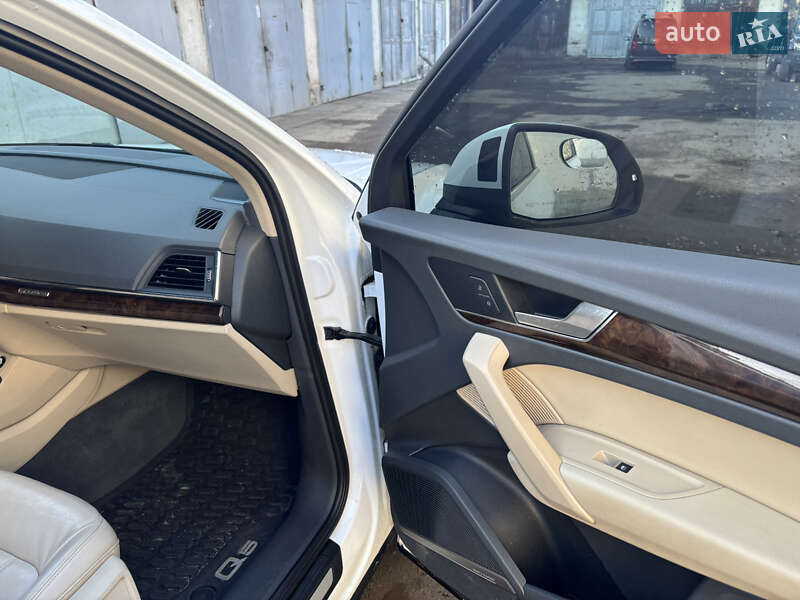 Позашляховик / Кросовер Audi Q5 2018 в Стрию