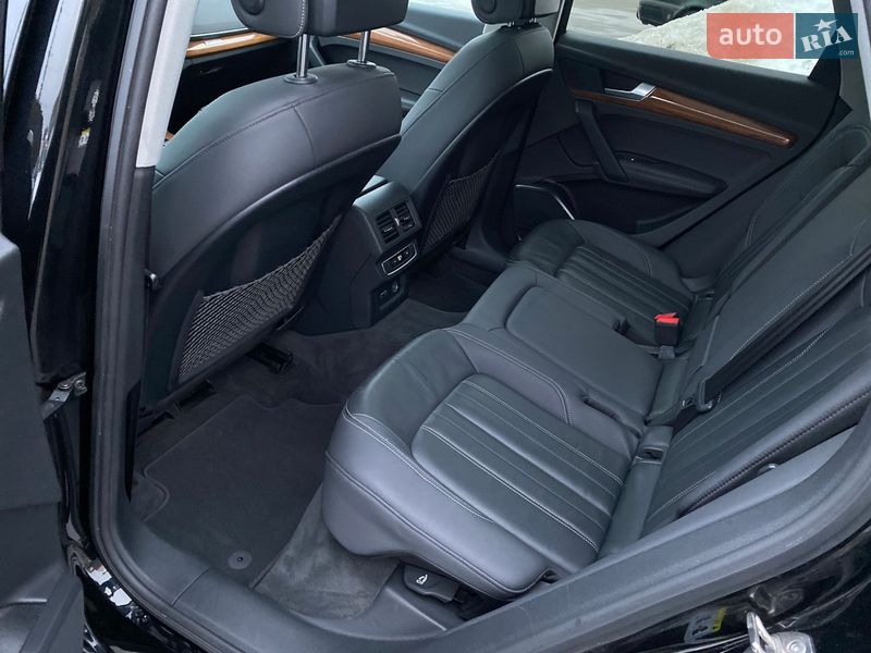 Позашляховик / Кросовер Audi Q5 2020 в Луцьку