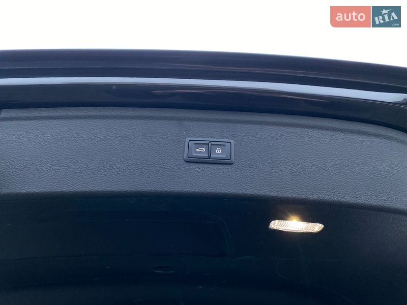 Позашляховик / Кросовер Audi Q5 2020 в Луцьку