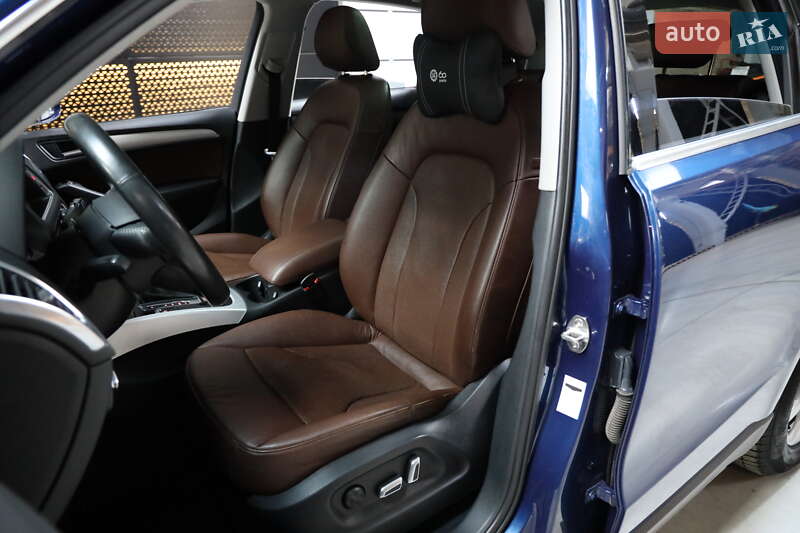 Позашляховик / Кросовер Audi Q5 2016 в Луцьку