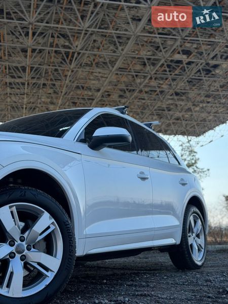 Позашляховик / Кросовер Audi Q5 2018 в Самборі