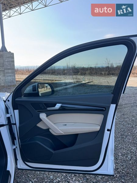 Позашляховик / Кросовер Audi Q5 2018 в Самборі