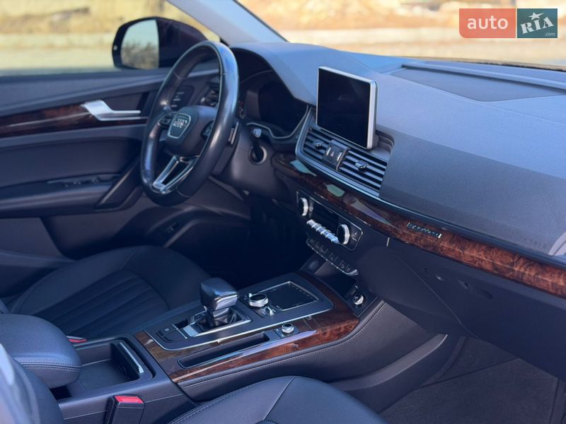 Внедорожник / Кроссовер Audi Q5 2017 в Львове