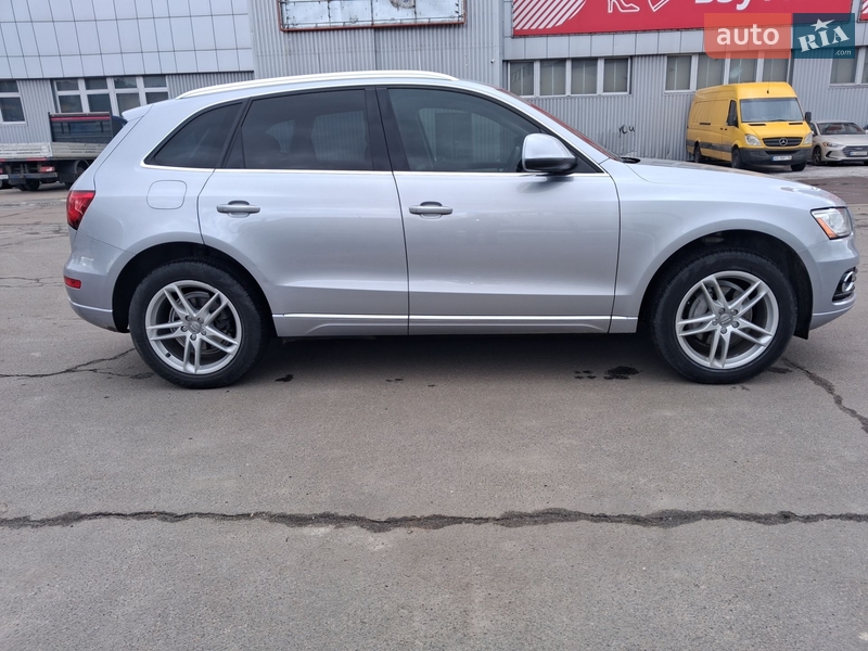 Позашляховик / Кросовер Audi Q5 2015 в Києві