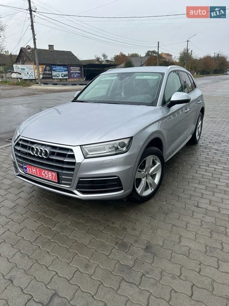 Внедорожник / Кроссовер Audi Q5 2018 в Владимире