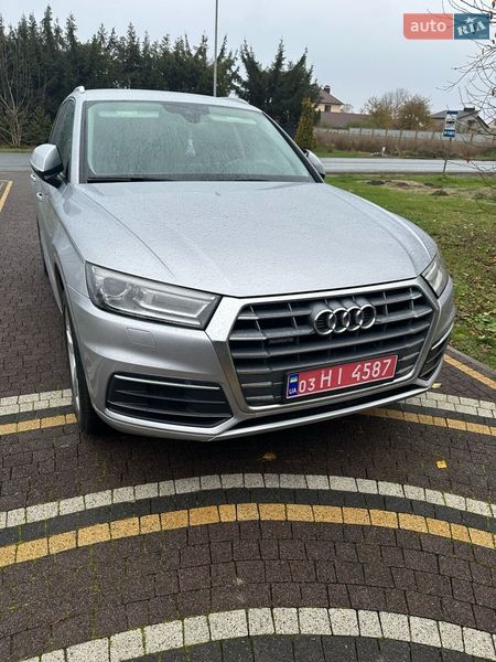 Внедорожник / Кроссовер Audi Q5 2018 в Владимире