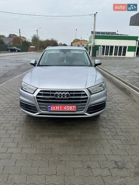 Внедорожник / Кроссовер Audi Q5 2018 в Владимире