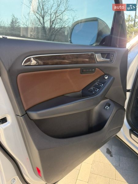 Внедорожник / Кроссовер Audi Q5 2015 в Ужгороде