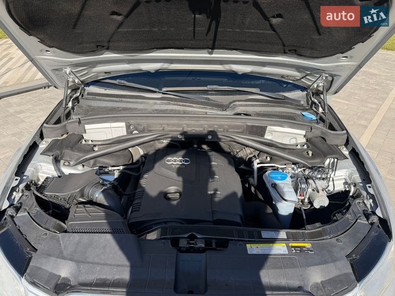 Внедорожник / Кроссовер Audi Q5 2015 в Ужгороде