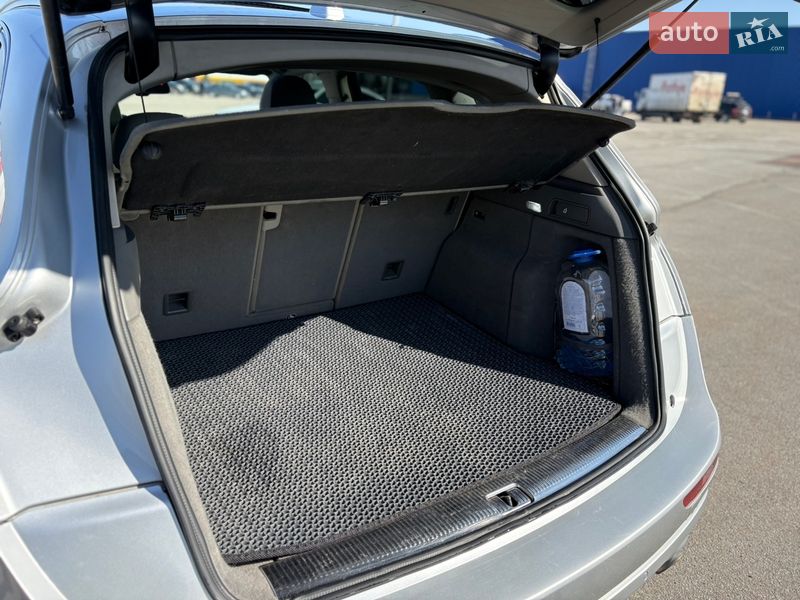 Позашляховик / Кросовер Audi Q5 2011 в Чернівцях