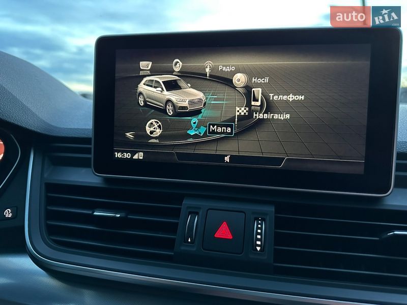 Внедорожник / Кроссовер Audi Q5 2017 в Нововолынске