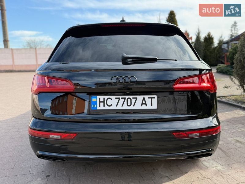 Позашляховик / Кросовер Audi Q5 2017 в Стрию