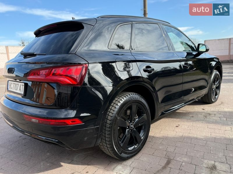 Позашляховик / Кросовер Audi Q5 2017 в Стрию